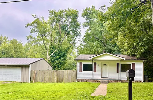2201 Van Bibber Ave Photo 1