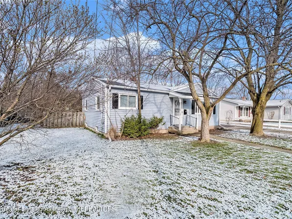 807 N Oakland St, Saint Johns, MI 48879