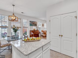5054 Donovan Dr #421, Alexandria, VA 22304