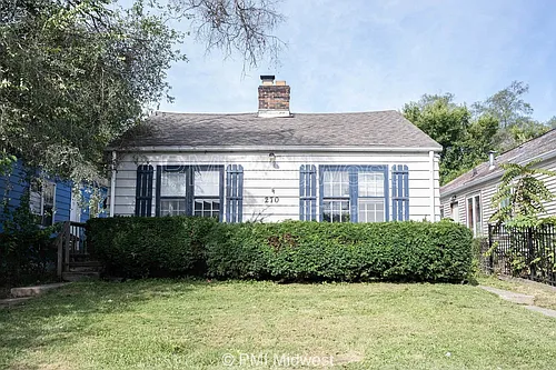 270 S Lasalle St Photo 1