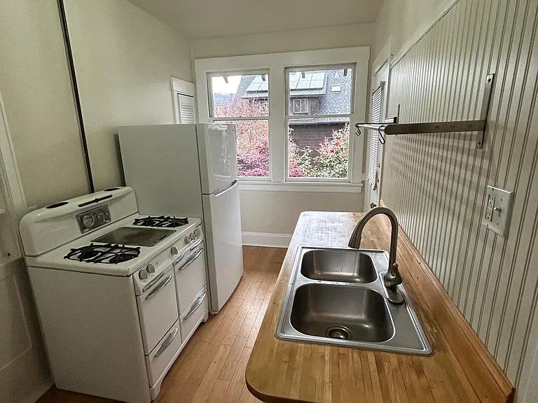 3055 Dana St #4 — Photo 8