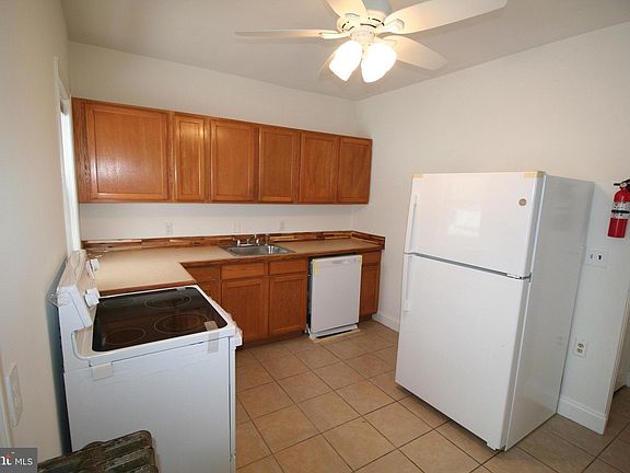 5th image of 215 W Lancaster Ave APT 1