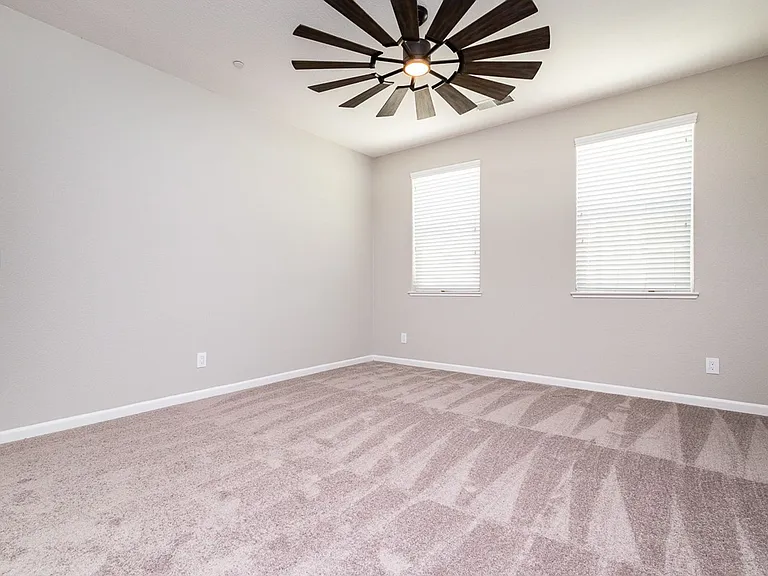 9733 Tribeca Dr — Photo 15