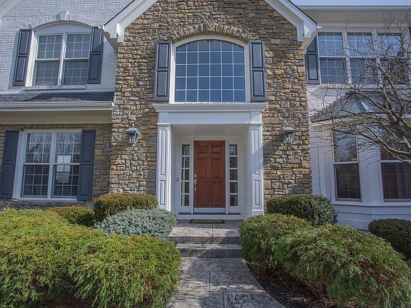 4th image of 5202 Vista Point Dr