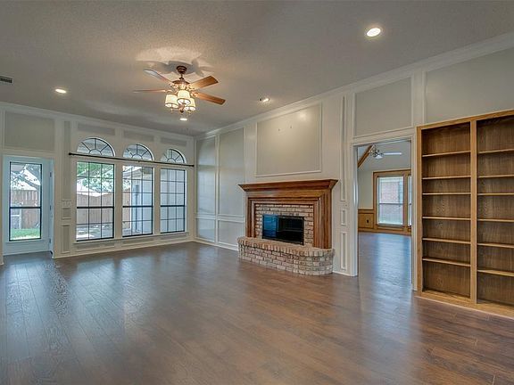 4th image of 1525 Tawakoni Ln