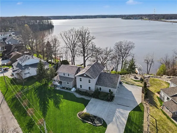 16870 Headland Ave, Lake Milton, OH 44429