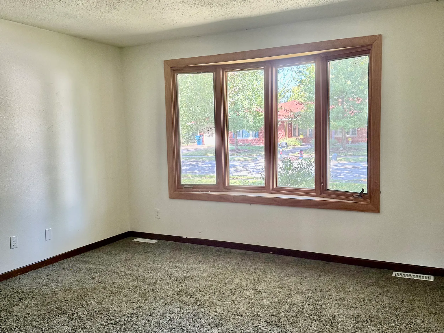 2 bed, 1100 sqft, $1,500 — Photo 4