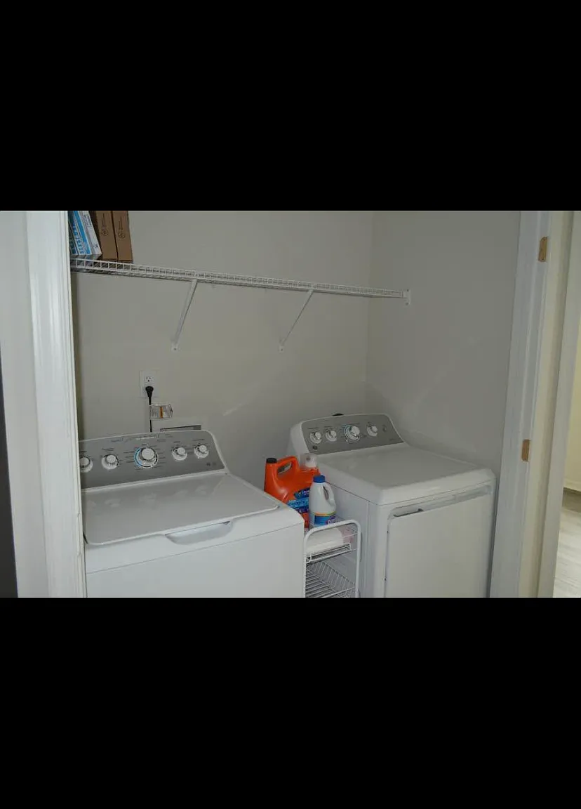 3 bed, 1280 sqft, $1,800 — Photo 3