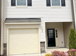 1429 Scholar Dr, Durham, NC 27703