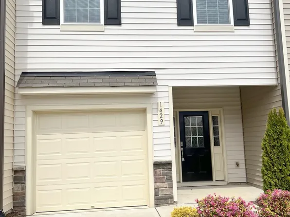 1429 Scholar Dr, Durham, NC 27703