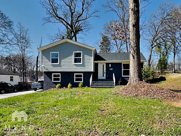 3426 Seaman Dr, Charlotte, NC 28217