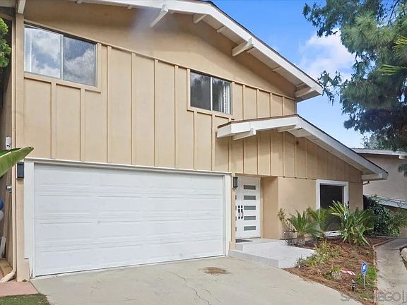 3rd image of 3453 Standish Dr