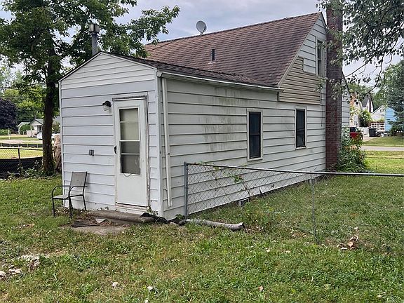 3rd image of 8070 Westpoint St