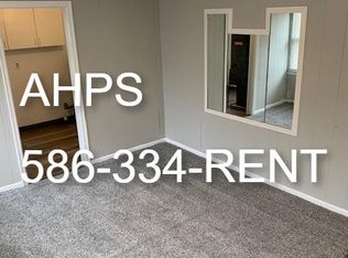 7520 Chalmers Ave, Warren, MI 48091