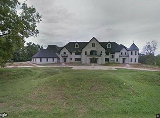 13704 Clayton Rd, Chesterfield, MO 63017