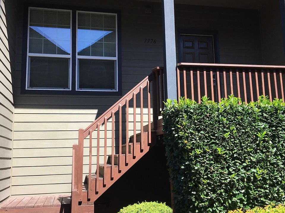 1st image of 7776 NE La Carter Ln