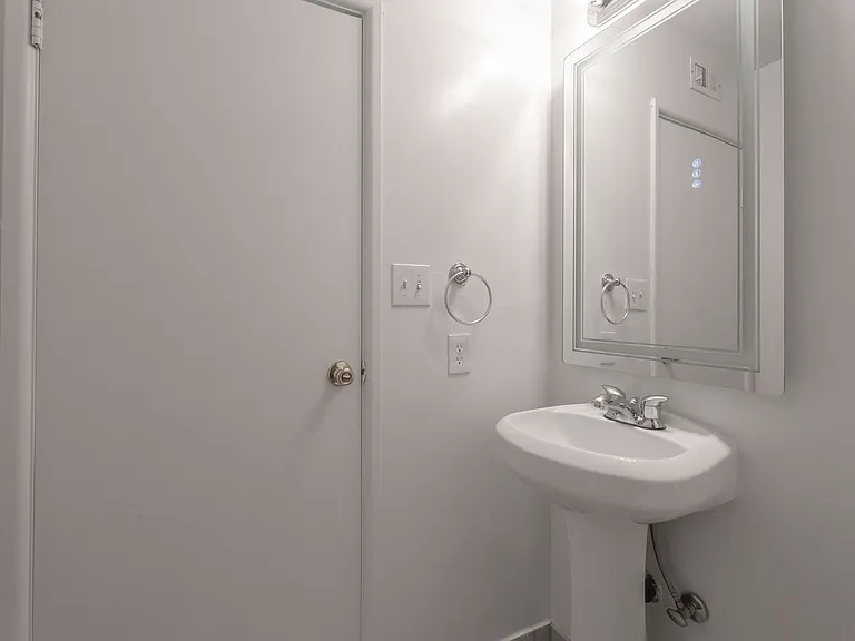 2298 Golden Arrow Dr — Photo 25