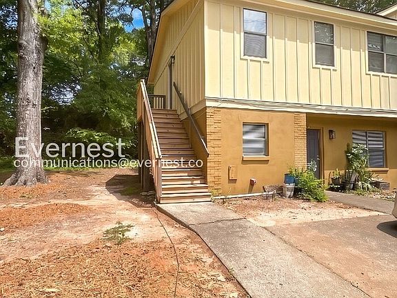 2nd image of 397 Annie St
