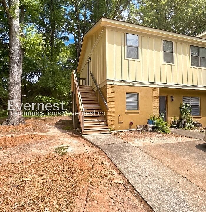 1st image of 397 Annie St
