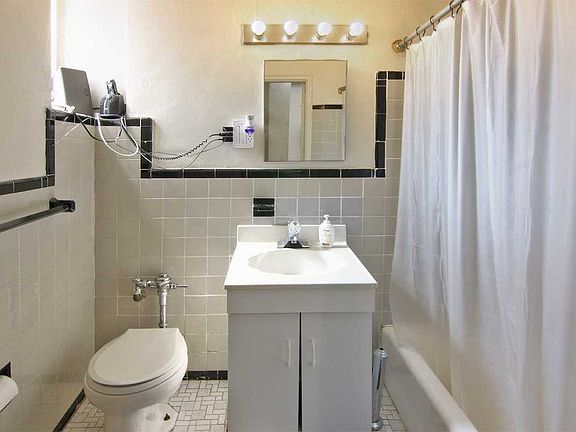5th image of 6730 Dartmouth St APT 1H