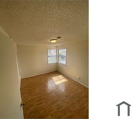 4th image of 1536 W 83rd St
