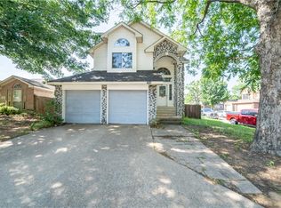 7541 Arbor Hill Dr, Fort Worth, TX 76120