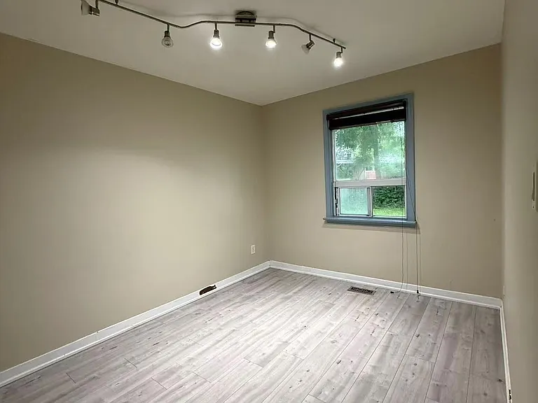 47 Beaverton Rd S — Photo 7