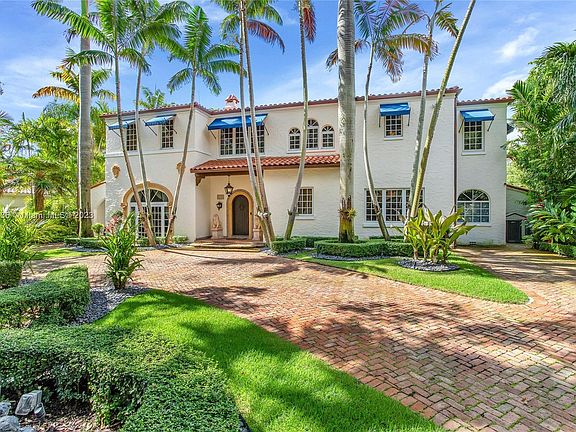 4th image of 1232 Coral Way