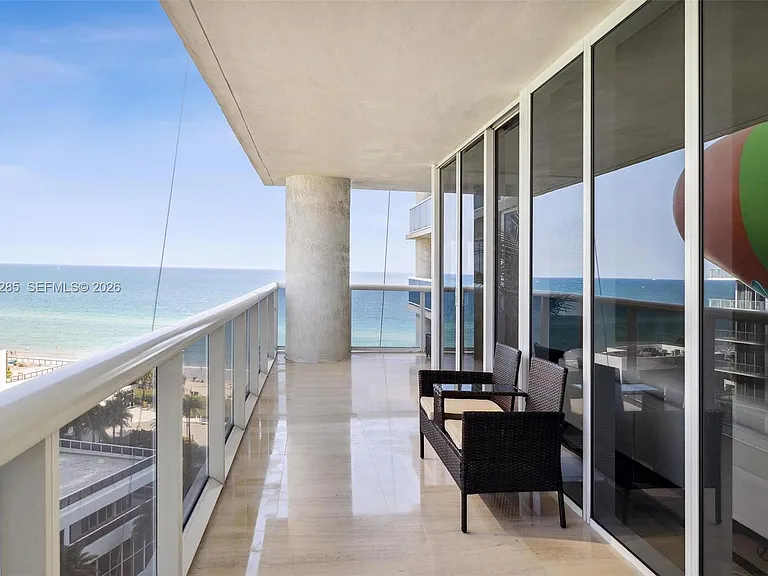 1800 S Ocean Dr #1010 — Photo 2