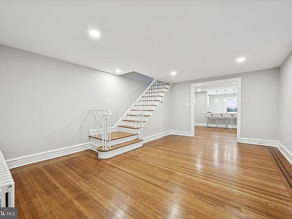 2nd image of 413 Clifton Ave