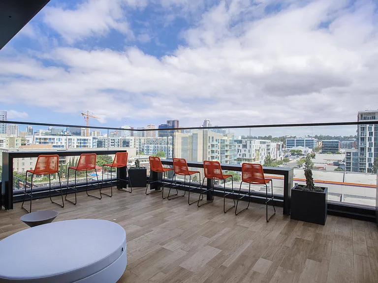 Shift Apartments — Photo 15