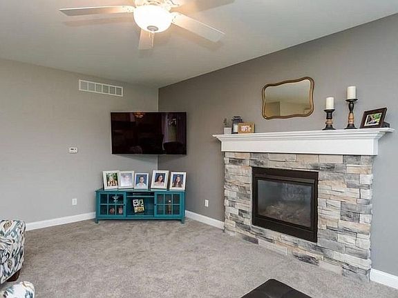 2nd image of 14864 Stonebridge Ln