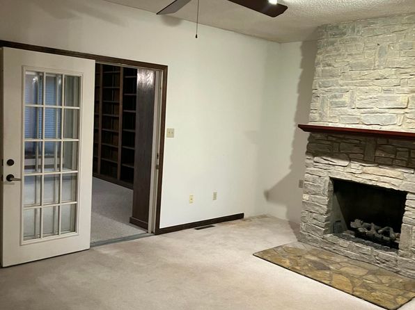 222 Peachbloom Cir, Berea, KY 40403