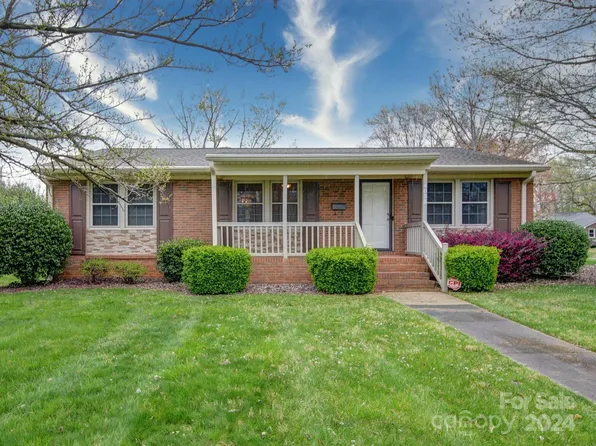 4033 Sudbury Rd, Charlotte, NC 28205