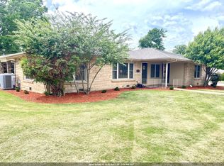909 N Cave St, Tuscumbia, AL 35674