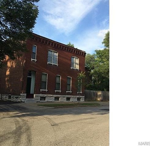 1st image of 2111 Victor St