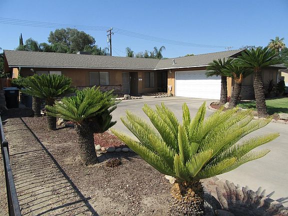 3rd image of 3449 W Tulare Ave