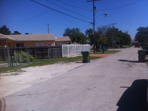 3rd image of 2631 NW North River Dr