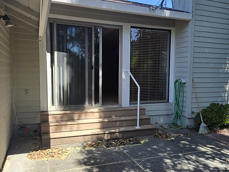 1428 Park Ave — Photo 4