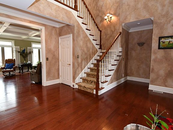 3rd image of 8605 Copper Creek Dr