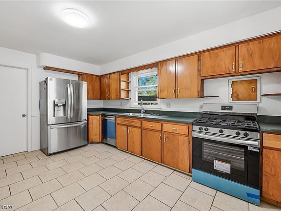 3rd image of 5059 Kuszmaul Ave