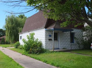 1401 Delta Ave, Gladstone, MI 49837