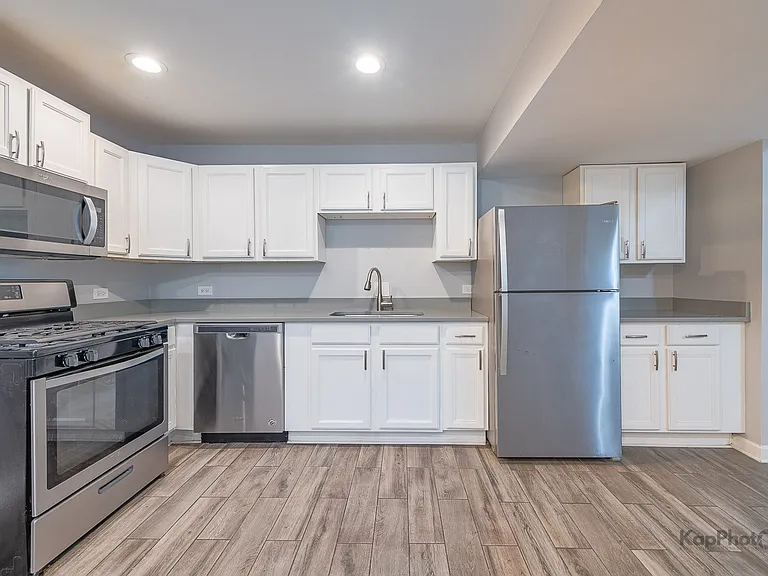 1620 W Warren Blvd #GF — Photo 10