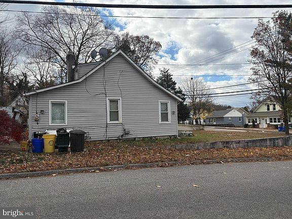 4th image of 215 Erial Rd