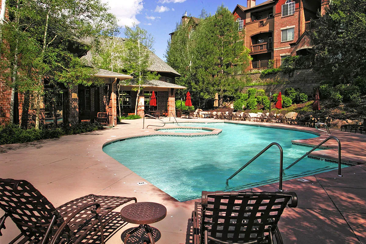 Pinnacle Highland Apartments — Photo 3
