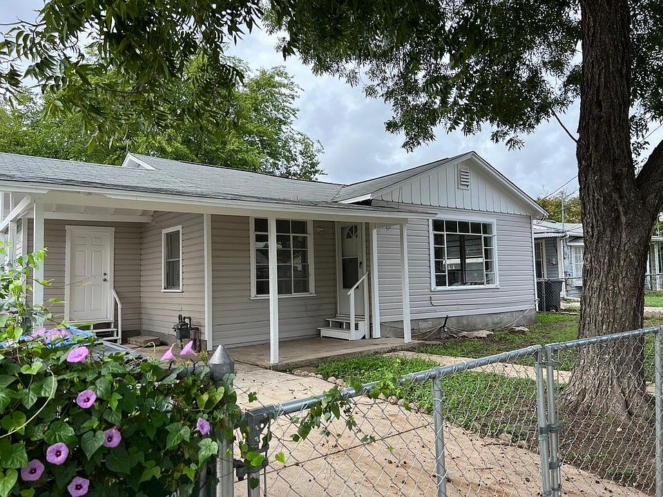 1st image of 122 Eskimo St