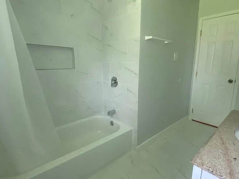 1610 Periwinkle St — Photo 10