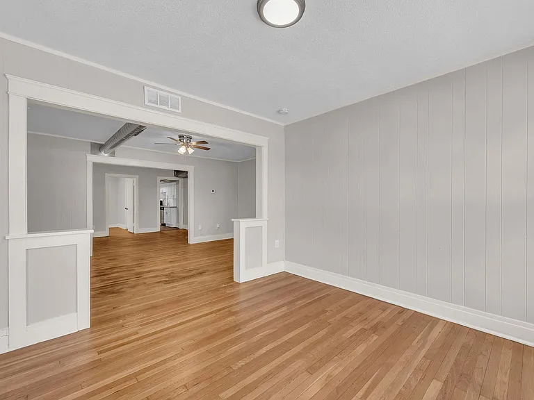 4220 Harrison St — Photo 9