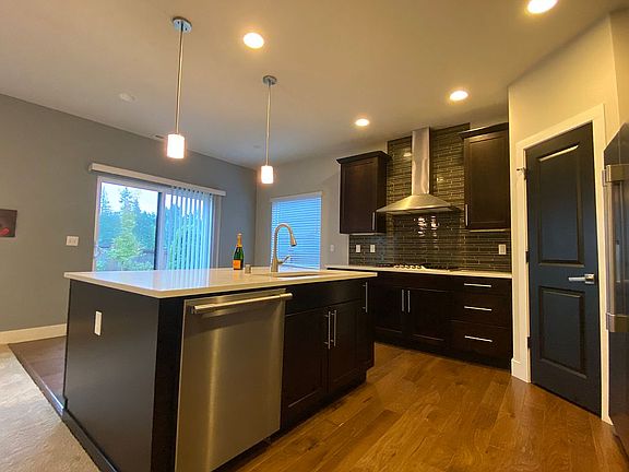 3rd image of 18323 15th Ave W