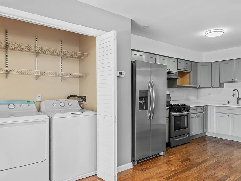 2 Westminster Ln #2 — Photo 21